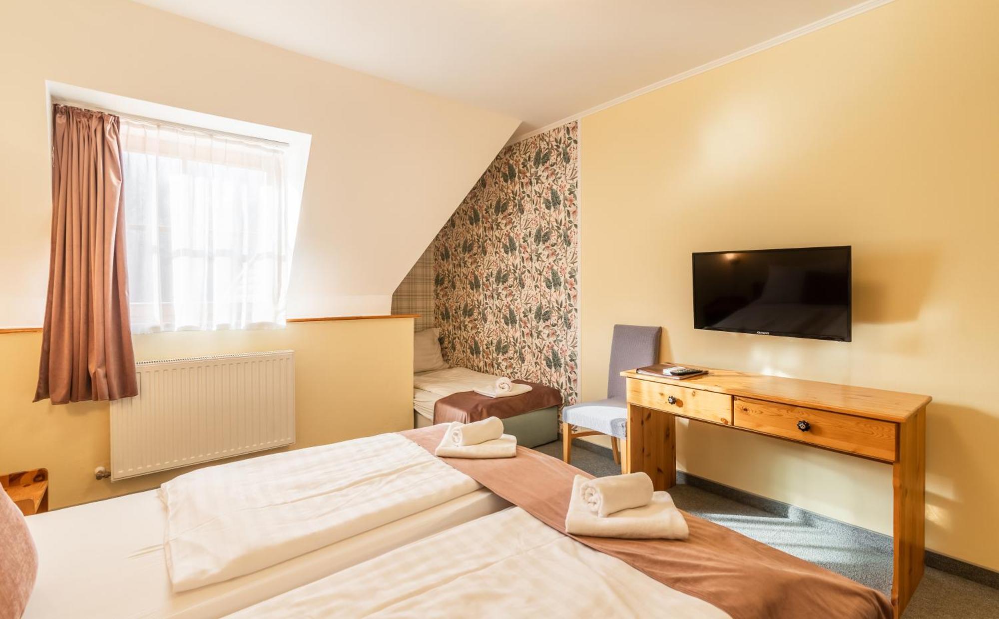 Regia Panzio Bed & Breakfast Halaszi Exterior photo