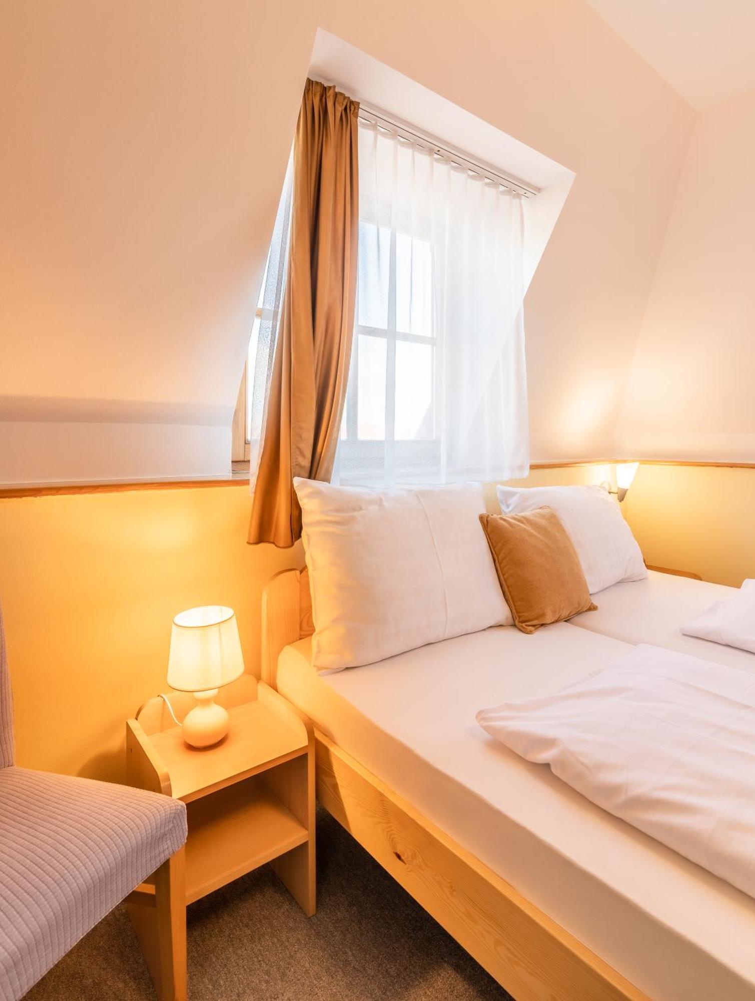 Regia Panzio Bed & Breakfast Halaszi Exterior photo